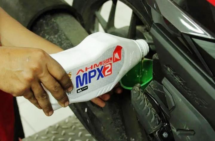 Tips Memilih Oli Sepeda Motor yang Tepat